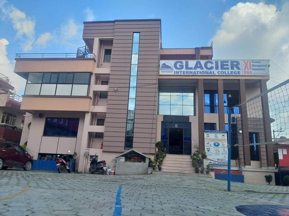 Glacier International College